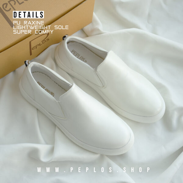 C015 White Shoe - Image 2