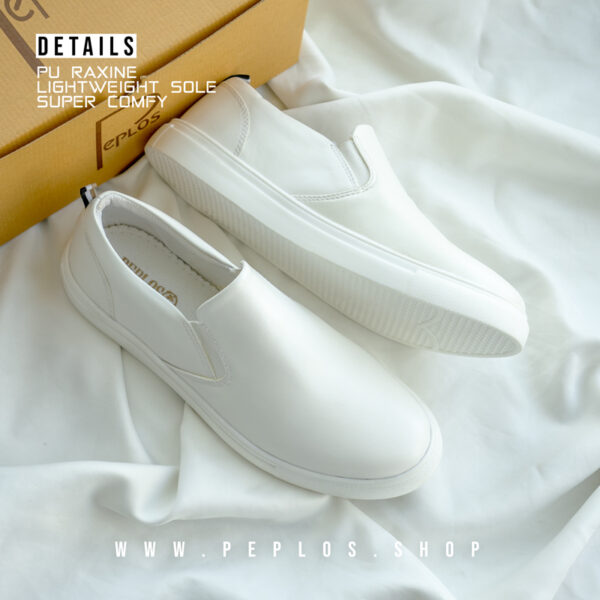 C015 White Shoe