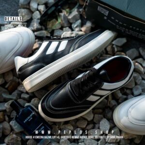 C022 Black Shoe