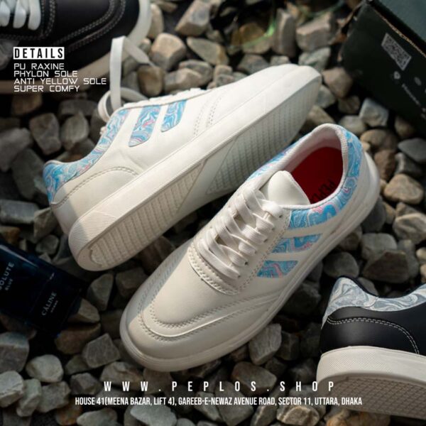 C025 White