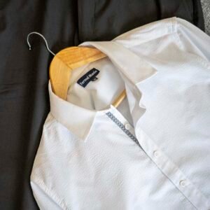 FS004 Embossed White